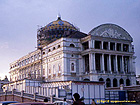 Budova opery v brazilskm Manausu jako dkazu bohatstv msta v dob kauukov horeky v 19.stolet. Zpval tady i Enrico Caruso.